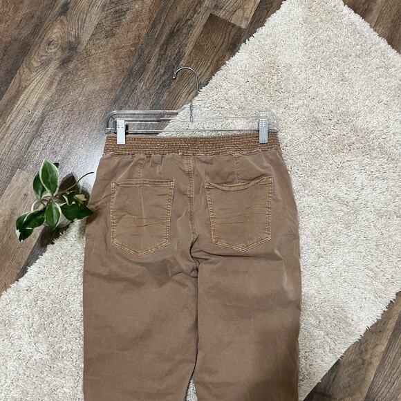 American Eagle 8 Regular Brown High Waisted Pull On Smocked Drawstring Joggers - Picture 6 of 8